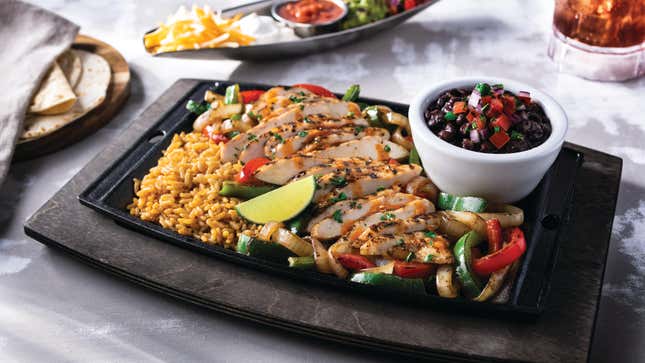 Image for article titled The Secret to Sizzling Fajitas Shouldn’t Shock Anyone