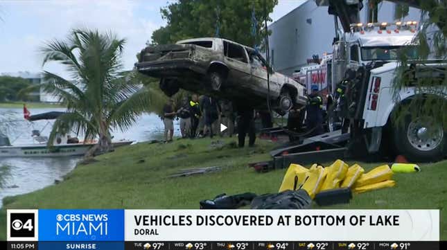 car being pulled out of a florida lake