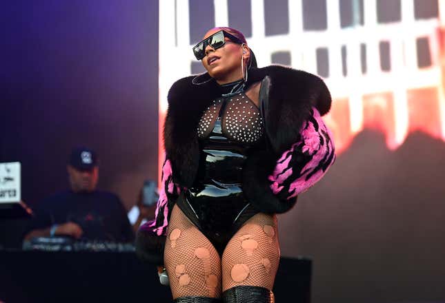 Ashanti performs onstage during Day 2 of the 2022 ONE MusicFest at Central Park on October 09, 2022 in Atlanta, Georgia 