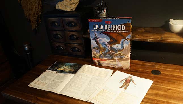 Imagen para el artículo titulado Todo lo que necesitas para empezar a jugar D&D está en esta caja