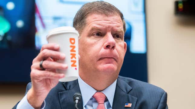 Image for article titled Dunkin&#39; Donuts Devalues Rewards Points, Enraging Customers: &#39;I No Longer Run on Dunkin&#39;