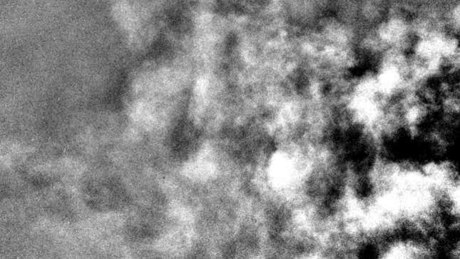 Imagen para el artículo titulado El rover Curiosity captura cómo son las nubes marcianas