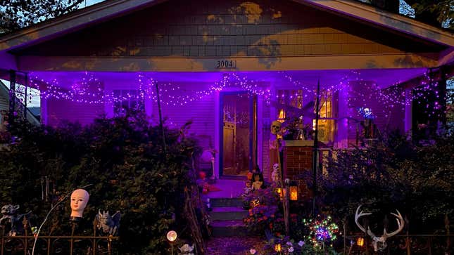 Image for article titled A Woman on Why She Keeps Her Halloween Decorations Up All Year