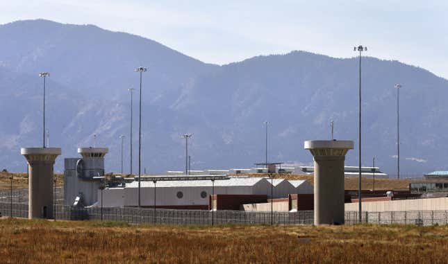 Where will El Chapo be sent to serve his sentence?