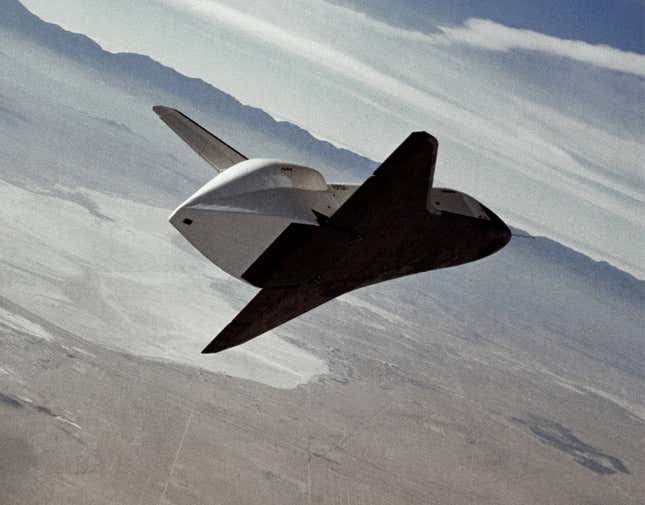 Enterprise performing its second test flight on September 13, 1977. 