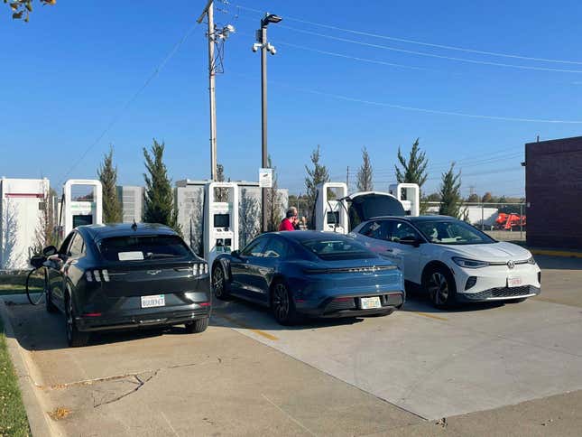 Image for article titled The Middle Of The United States Is An EV Charging Wasteland