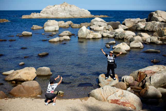 Members of a Chinese delegation at Mount Kumgang resort in North Korea.