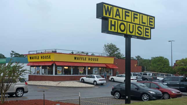 Image for article titled Waffle House Rang the Loudest Alarm About Hurricane Ian