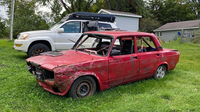 Image for article titled The Lada That Brought Me To Jalopnik Will Be The First Jalopnik Staff Car