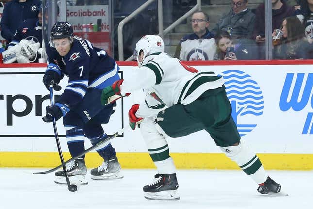 NHL roundup: Wild defeat Jets, point streak hits 11 games