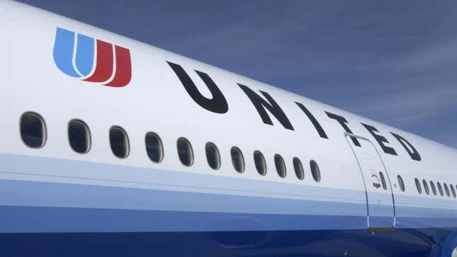 Image for article titled United Is the First Major Airline Requiring Vaccines for All Employees