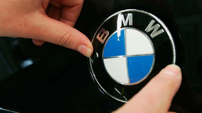 Imagen para el artículo titulado BMW mata a su cobarde suscripción de $18 para asientos con calefacción