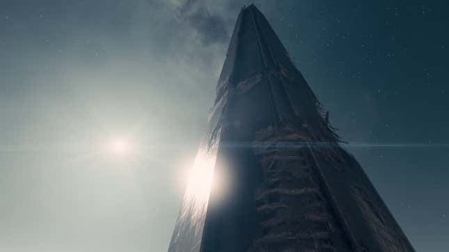 An abandoned tower looms over the player in Starfield.