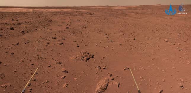 Imagen para el artículo titulado Otro punto de vista: China publica nuevas fotos desde su estación espacial y la superficie de Marte