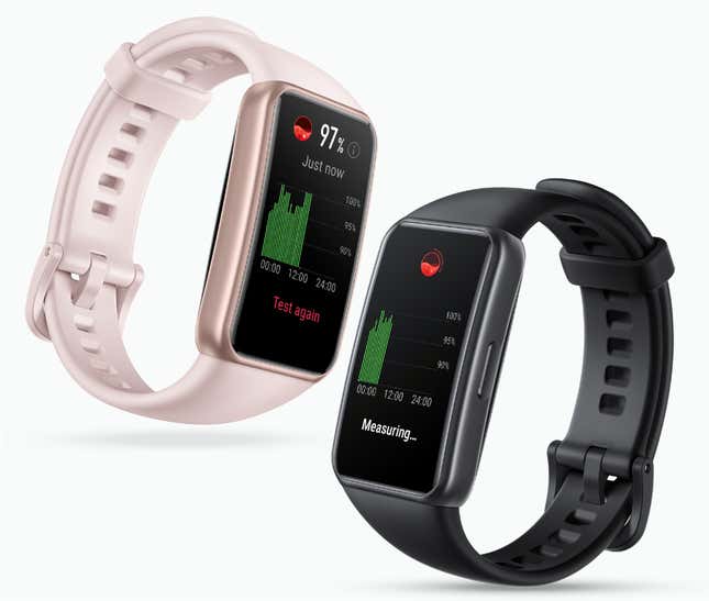 Así es pulsera Honor Band 7 en rosa y negro