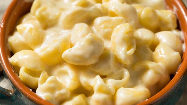 White cheddar mac and cheese shells