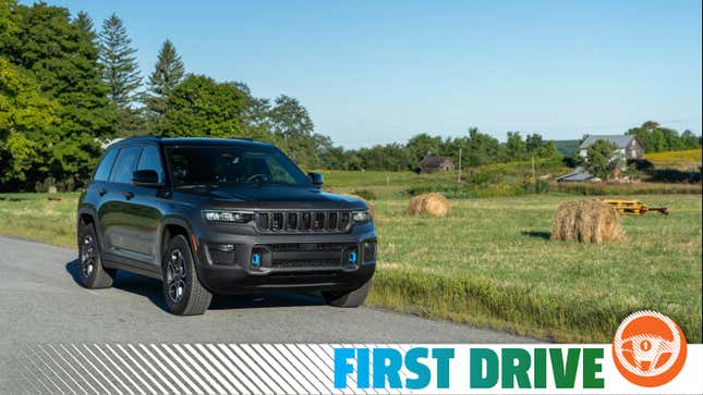 Image for article titled 2022 Jeep Grand Cherokee Trailhawk 4xe Is a Plush and Rugged Plug-In Hybrid