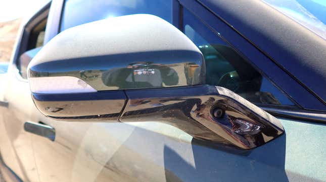 Image for article titled Your Guide To The 2022 Rivian R1T Electric Pickup's Incredible Gadgets