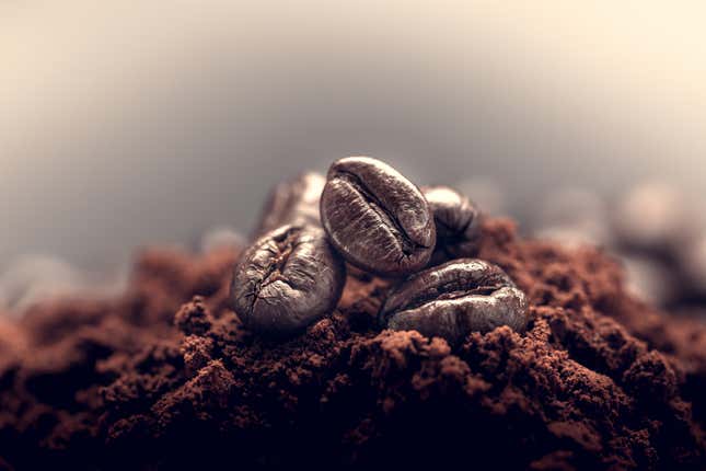 El café puede hacer un 30% más fuerte el hormigón