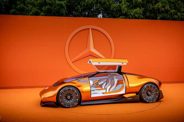 Side profile image of the Mercedes Vision One-Eleven concept with the door open