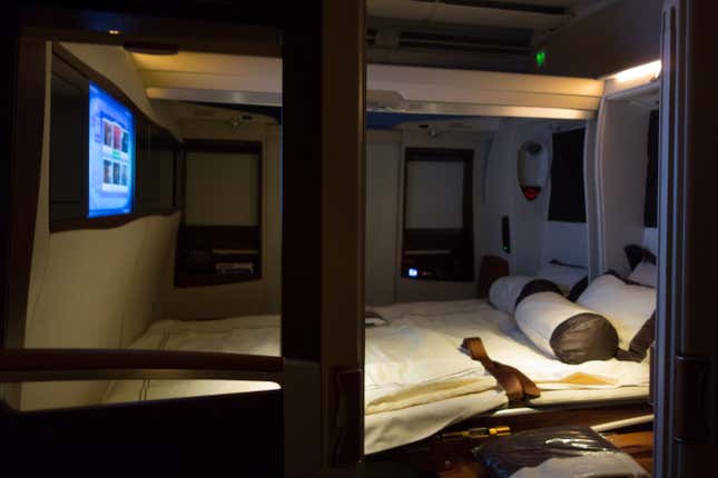 Image for article titled What it’s like to fly the $23,000 Singapore Airlines Suites class