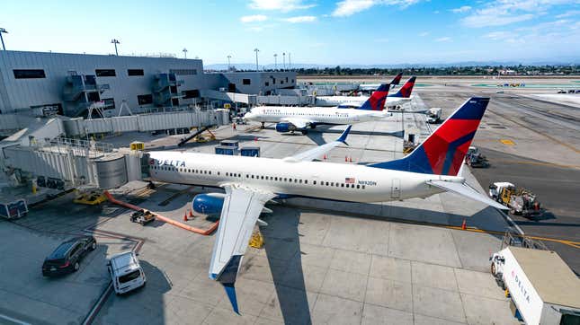Image for article titled Delta Pilots Begin Voting on Strike Authorization