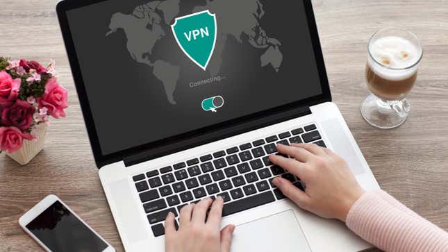 Hình ảnh cho bài viết có tiêu đề Bạn thực sự nên liên kết VPN của mình với máy khách torrent của mình