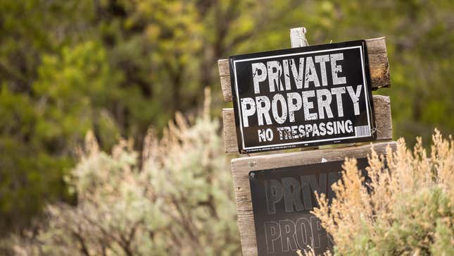 Sign that reads "Private property, no trepassing"