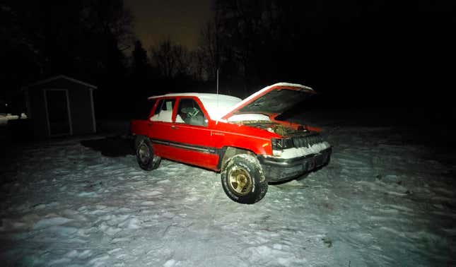 Image for article titled I'm Building A World-Traveling Overlanding Rig Out Of Two $350 Parts Cars And It's Already A Shit-Show