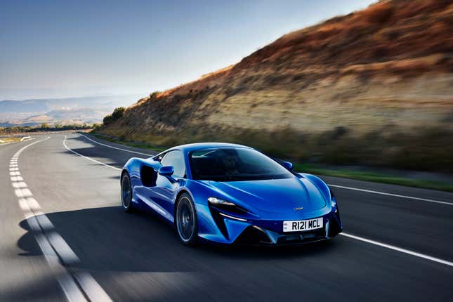 Image for article titled The 2023 McLaren Artura Proves Hybrids Don&#39;t Have to Be Scary
