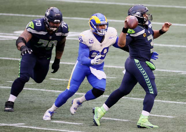 Image for article titled Let&#39;s predict each NFL team&#39;s win-loss record!