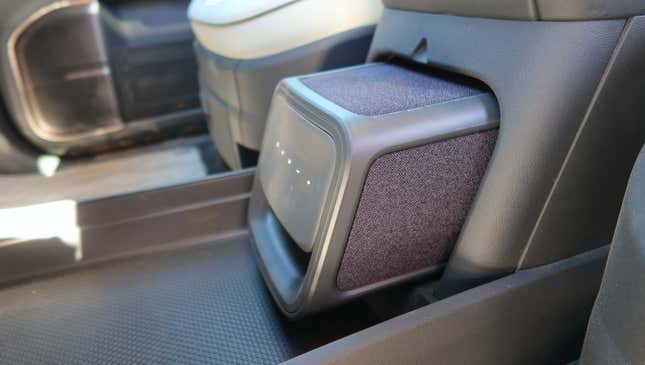 Image for article titled Your Guide To The 2022 Rivian R1T Electric Pickup's Incredible Gadgets