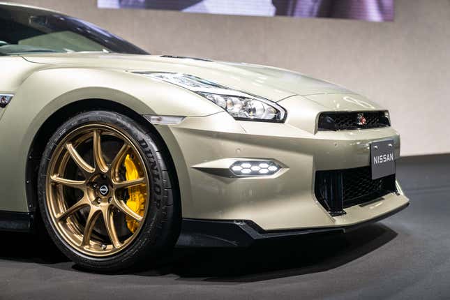 Image for article titled Automakers Brought the Heat at the 2023 Tokyo Auto Salon