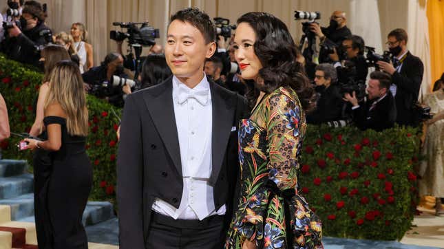 Photo of Shou Zi Chew and Vivian Kao at Met Gala
