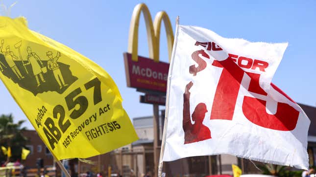 Image for article titled California Fast Food Workers Are Being Shortchanged Again