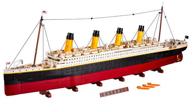 Imagen para el artículo titulado Esta réplica del Titanic es el modelo de Lego más grande jamás lanzado con 9090 piezas