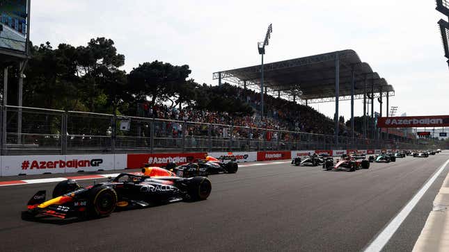 A photo of the start of the 2023 Azerbaijan Grand Prix.