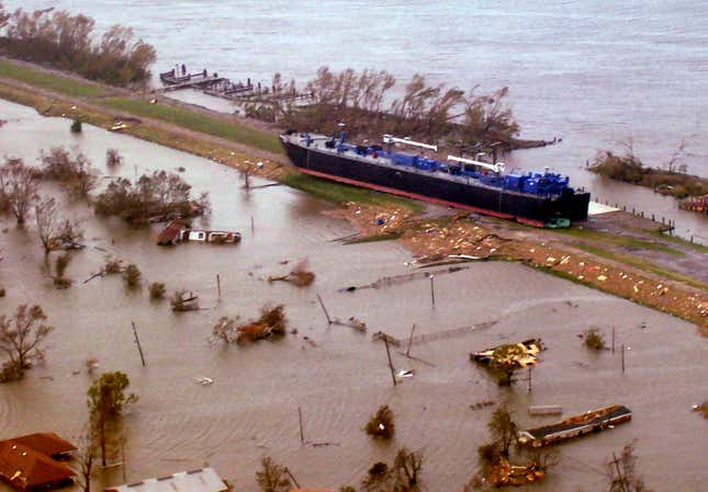Image for article titled The destruction wrought by Hurricane Katrina, seen from the air