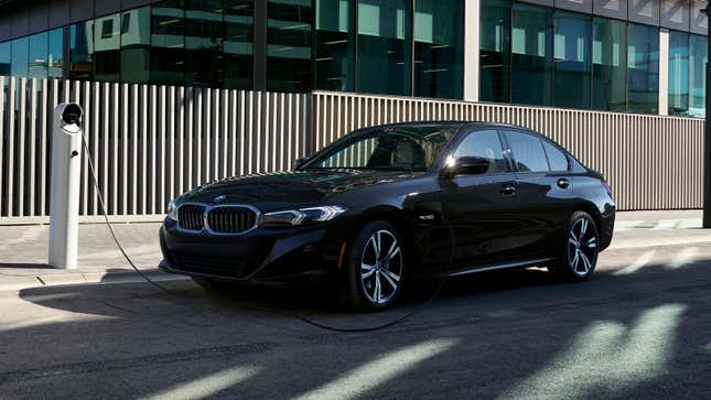 2023 BMW 330e