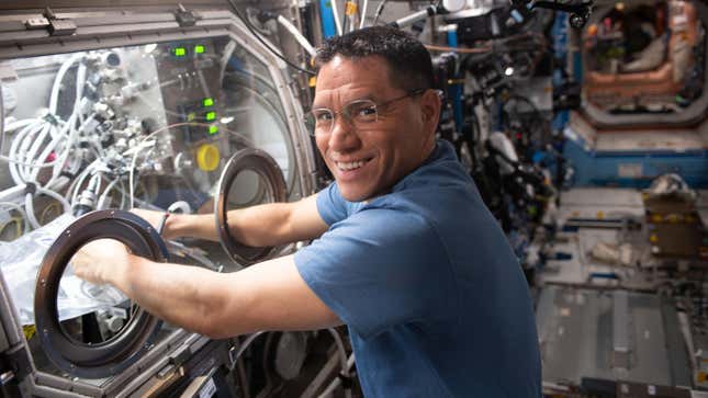 Rubio fue el primer astronauta de la NASA en lanzarse a la ISS a bordo de un cohete ruso Soyuz desde abril de 2021.