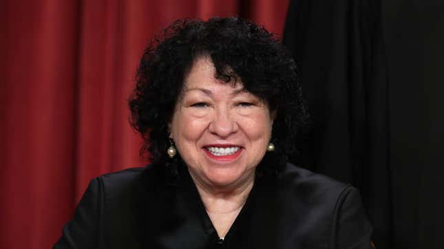 Justice Sonia Sotomayor's Staff Help Her Sell Books