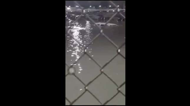 Image for article titled Michigan Jeep Plant Appears To Be Entirely Submerged In Flooded Water