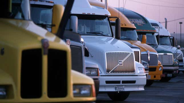 Image for article titled Robot Truckers Could Cut 500,000 Jobs From U.S. Trucking Industry: Study