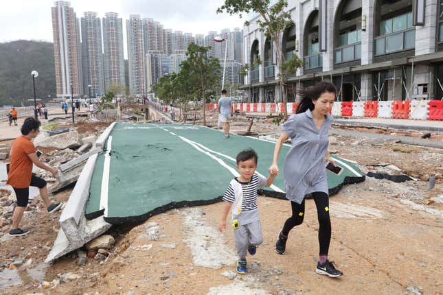 Image for article titled Photos: Super Typhoon Mangkhut mangles all in its path