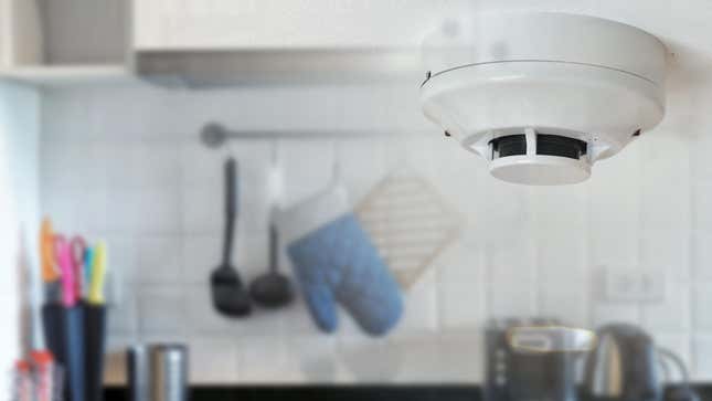 Image for article titled The Best Ways to Stop Your Smoke Detector From Going Off While Cooking