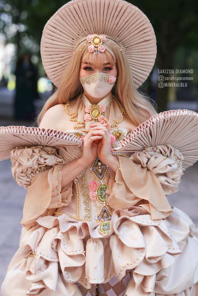 Image for article titled Our Favorite Cosplay From Dragon Con 2021
