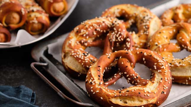 Image for article titled The 12 Best Food Pairings for Every Movie Genre