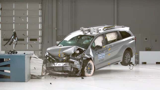 Screenshot of a Toyota Sienna crash test