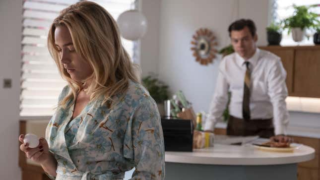 Florence Pugh as Alice Chambers and Harry Styles as Jack Chambers in Don’t Worry Darling.