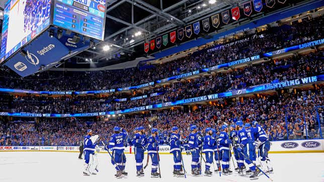 Tampa Bay Lightning defeat Montreal Canadiens to take 1-0 series lead in Stanley  Cup Final